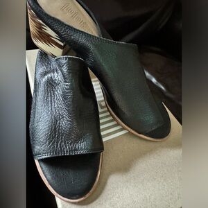 Lularoe Ina Slides 6 1/2 VGUC